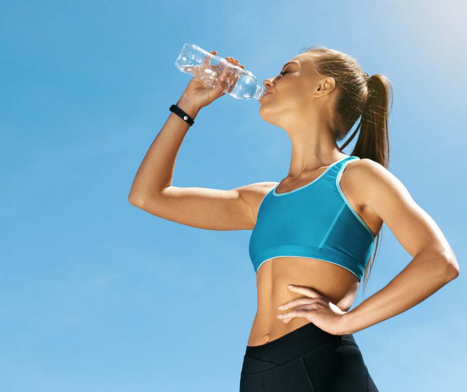 Bere Troppa Acqua: Benefici, Rischi e Linee Guida per una Corretta Idratazione bere in modo sano